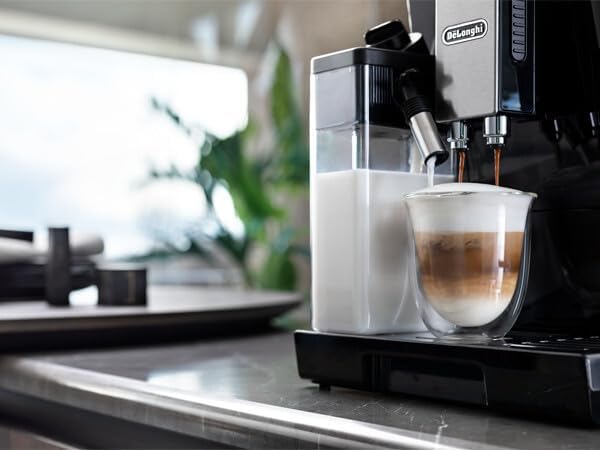De'Longhi ECAM 44.666.B ELETTA Cappuccino, ECAM44.660.B, czarny połysk