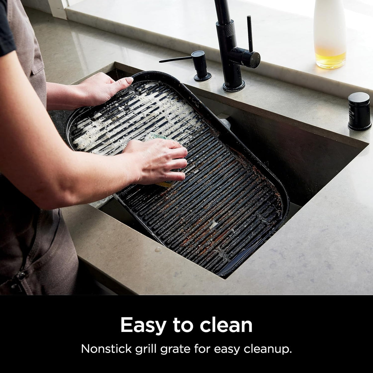Ninja Woodfire Pro XL Grill i Wędzarnia Zewnętrzna 4 w 1 z Termometrem, Grill Master, Grill Wędzarniczy, Frytkownica Beztłuszczowa Zewnętrzna, Piekarnik, Przenośny, Elektryczny, Ciemnoszary, OG850, 2026