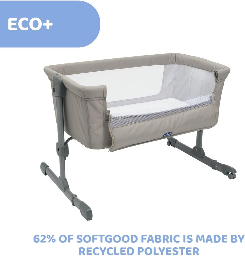 Chicco Next2Me Twins, łóżeczko dziecięce boczne na spinki do mankietów, 2 materace, ramię, które można otworzyć jedną ręką, 11 poziomów wysokości, drążek działowy z wkładkami siatkowymi, 0-6 miesięcy