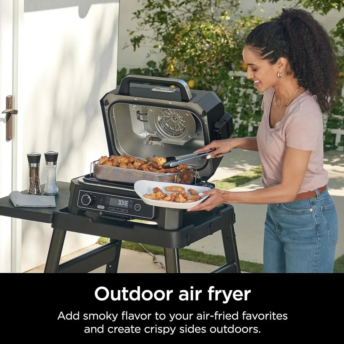Ninja Woodfire Pro XL Grill i Wędzarnia Zewnętrzna 4 w 1 z Termometrem, Grill Master, Grill Wędzarniczy, Frytkownica Beztłuszczowa Zewnętrzna, Piekarnik, Przenośny, Elektryczny, Ciemnoszary, OG850, 2026