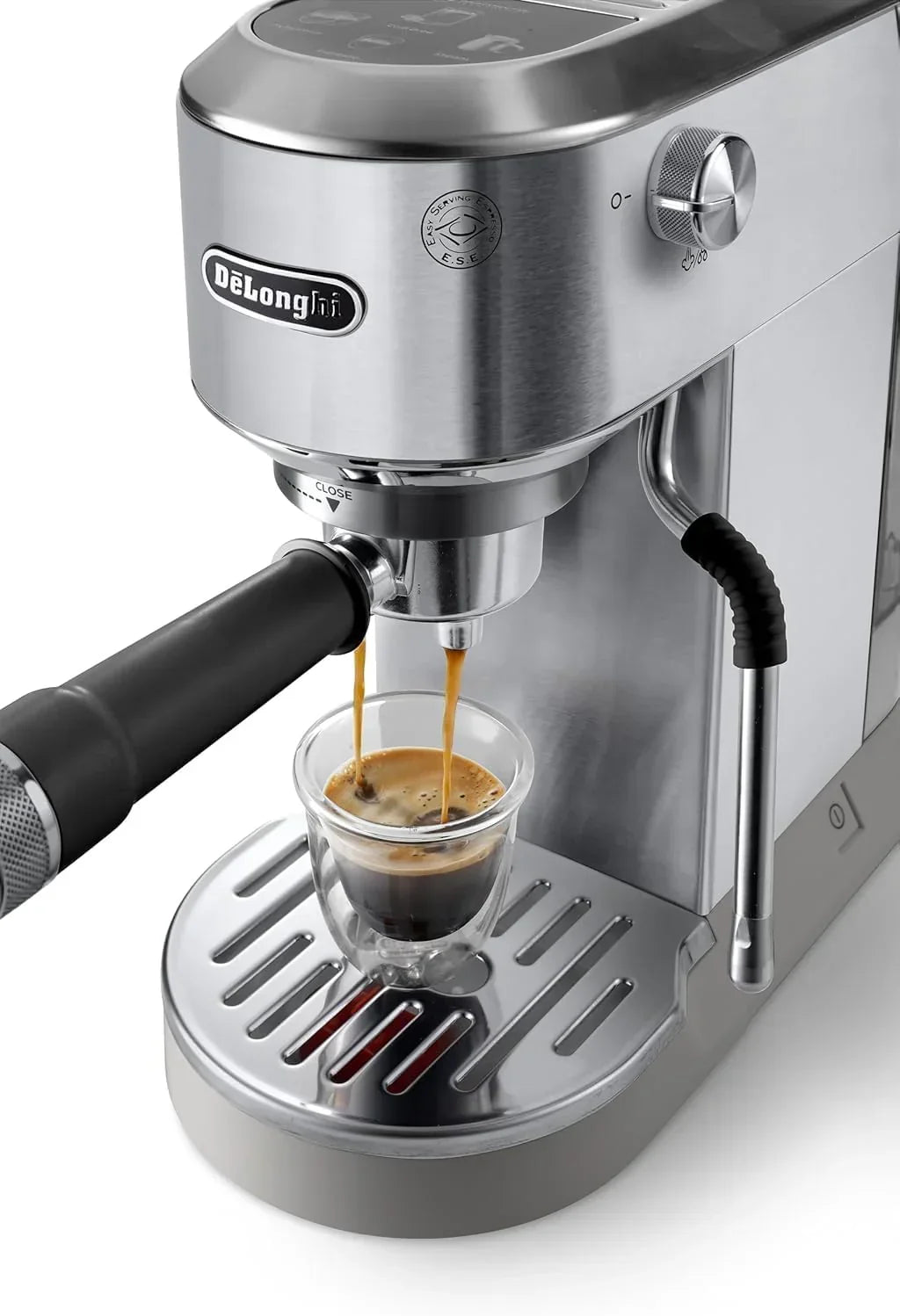De'Longhi Dedica – Ekspres Kolbowy do Kawy Mielonej lub w Saszetkach, Espresso i Cappuccino, Zbiornik 1.3 Litra, System Anti-Drip, Model EC685.M, Kolor Metaliczny
