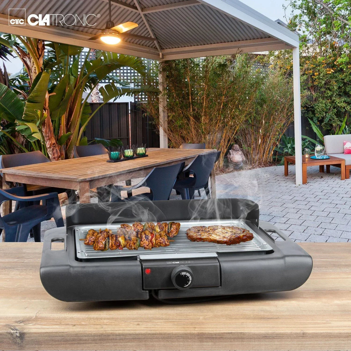 Grill Elektryczny Ze Stojakiem, Chromowany Ruszt, Regulacja Temperatury, Wewnątrz / Na Zewnątrz Czarno/srebrny 2000w Clatronic Bqs 3508